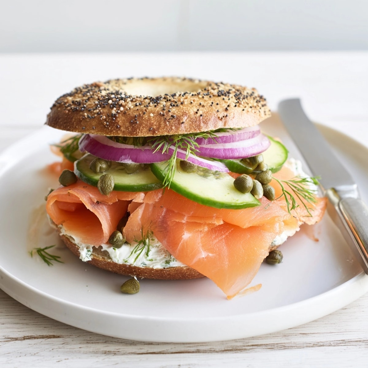 Delicious Smoked Salmon &amp; Dill Bagel Sandwiches, a flavorful brunch with flaky salmon on toasted bagel.