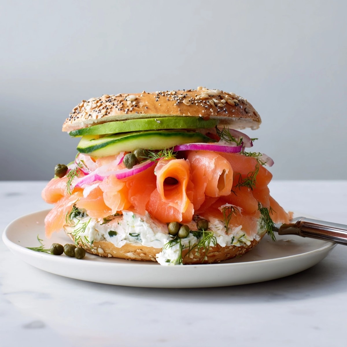 Freshly made Smoked Salmon &amp; Dill Bagel Sandwiches: a classic breakfast with creamy, savory goodness.